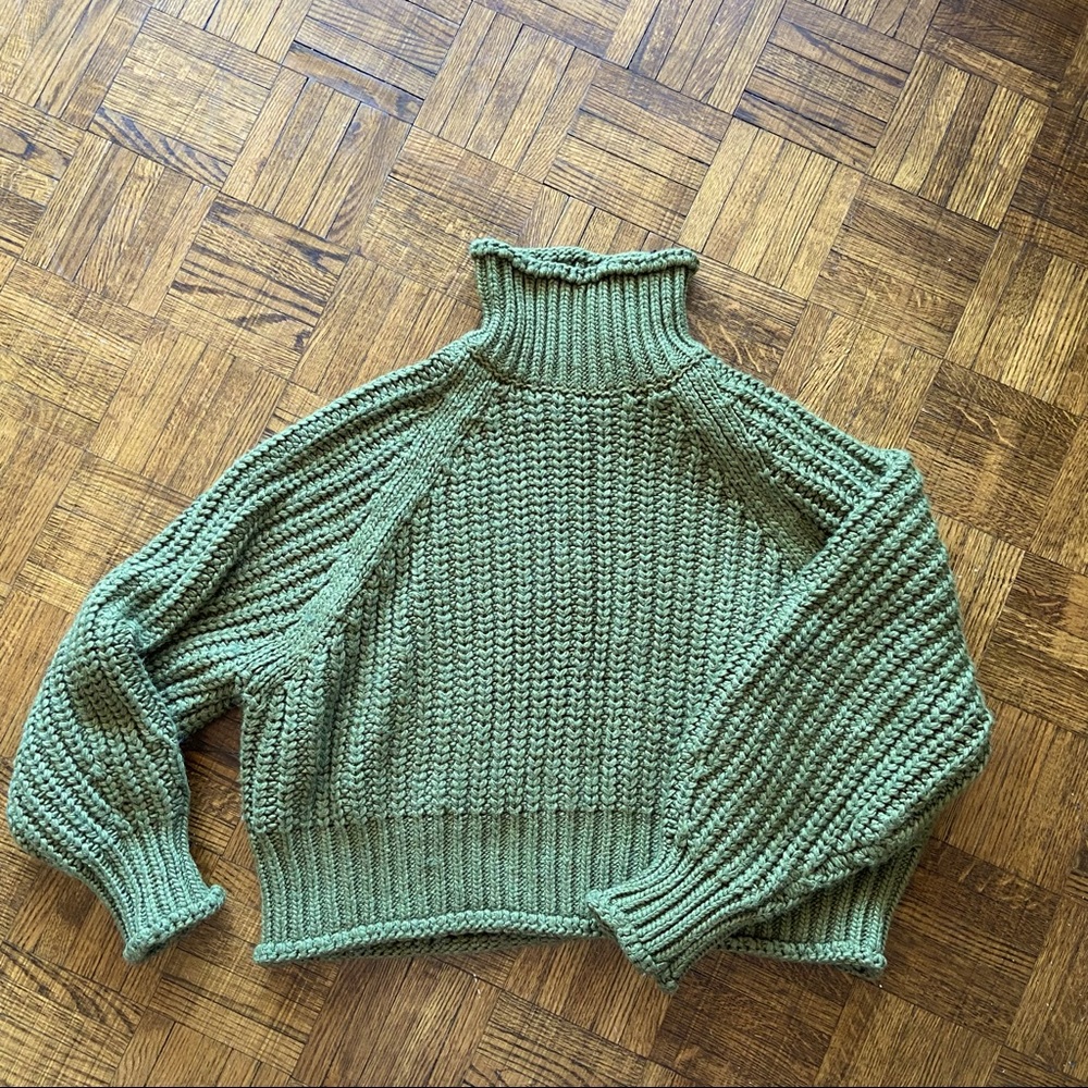 Cable Knit Cropped Chuncky Warm Sweater